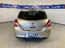Thumbnail '6' of Nissan Tiida