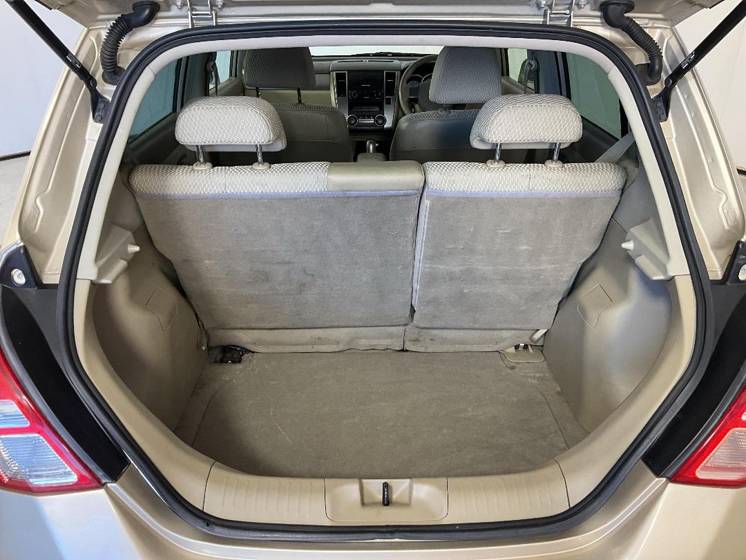 Photo '14' of Nissan Tiida