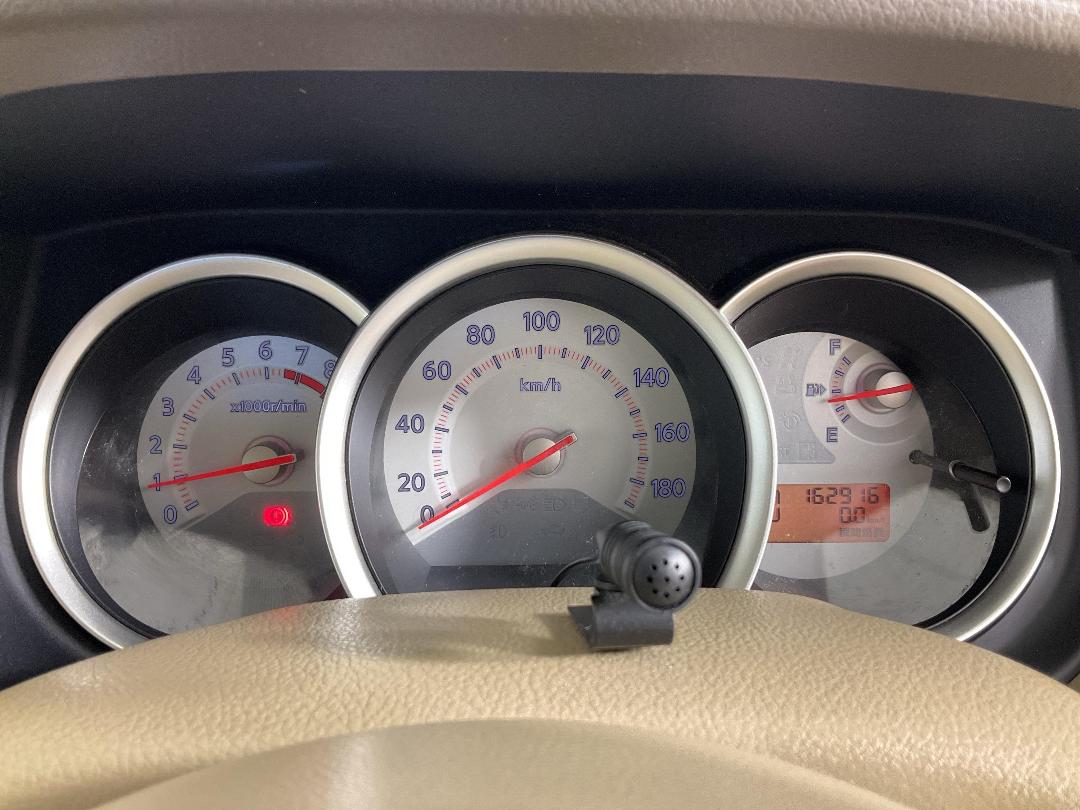 Photo '21' of Nissan Tiida