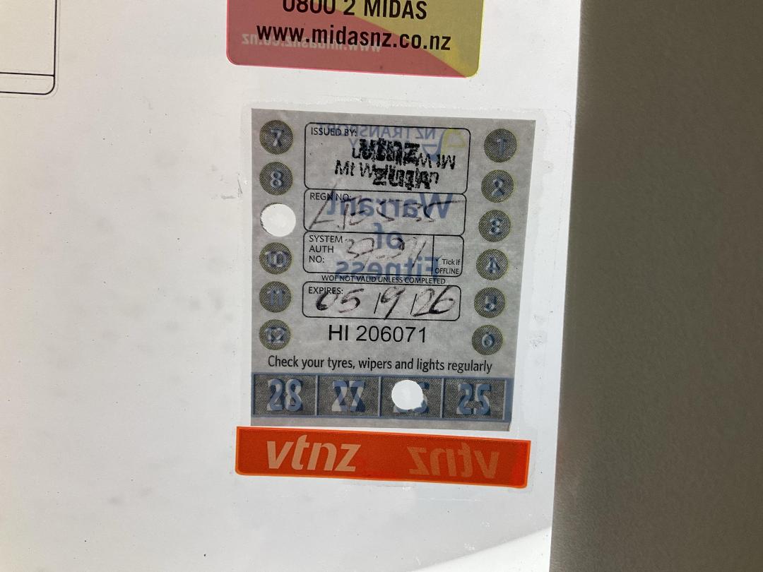 Photo '23' of Nissan Tiida