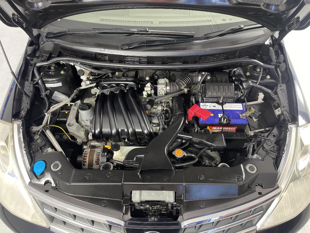 Photo '13' of Nissan Tiida Photo '13' of Nissan Tiida