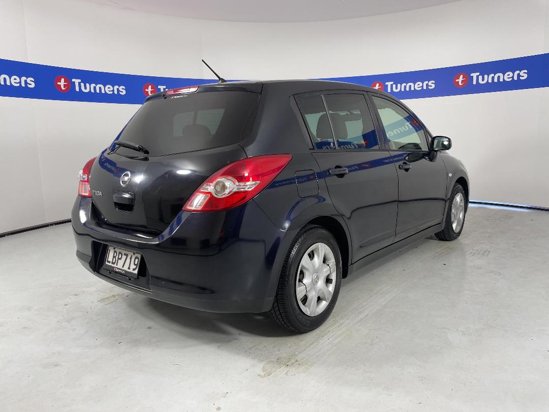 Photo '7' of Nissan Tiida Photo '7' of Nissan Tiida