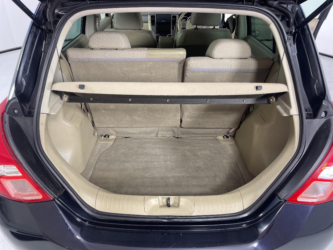 Photo '14' of Nissan Tiida Photo '14' of Nissan Tiida