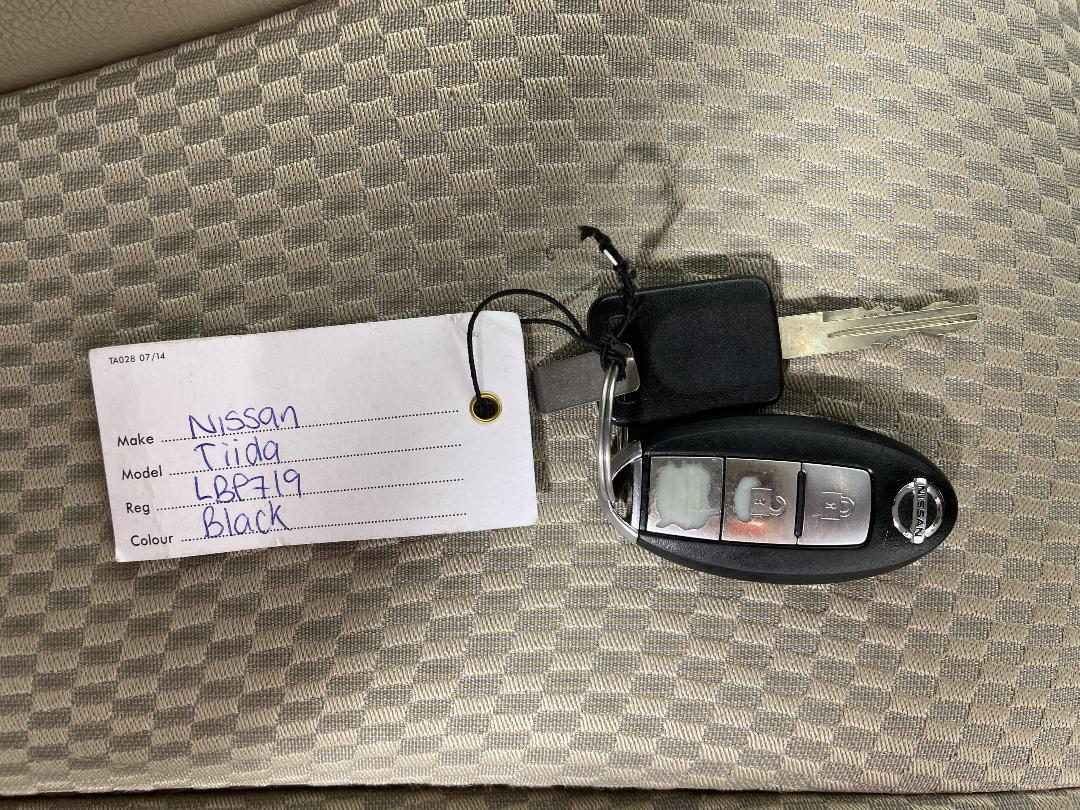 Photo '22' of Nissan Tiida Photo '22' of Nissan Tiida