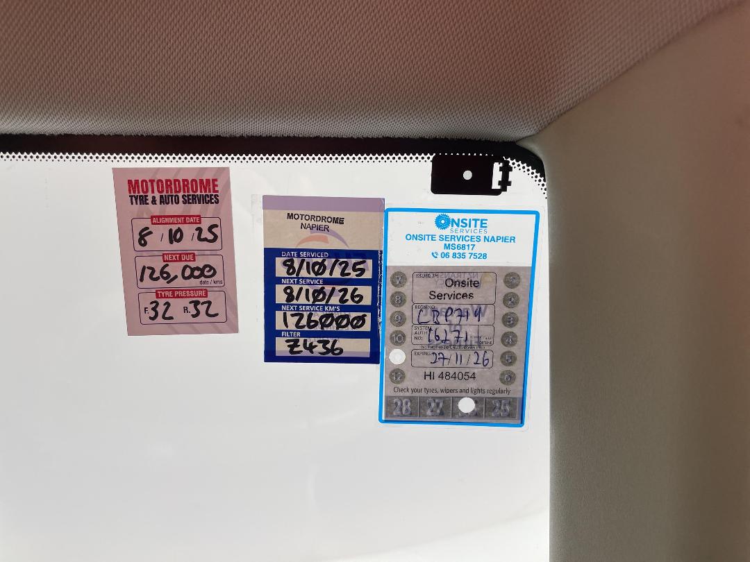 Photo '23' of Nissan Tiida Photo '23' of Nissan Tiida