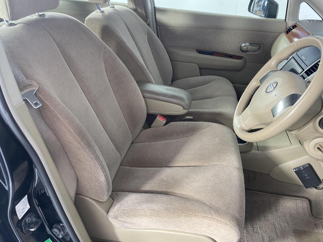 Photo '16' of Nissan Tiida Photo '16' of Nissan Tiida