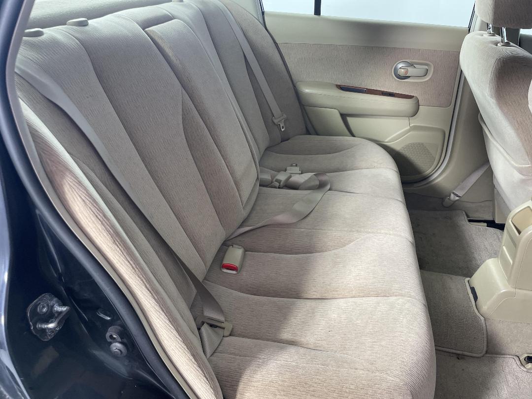 Photo '20' of Nissan Tiida Photo '20' of Nissan Tiida