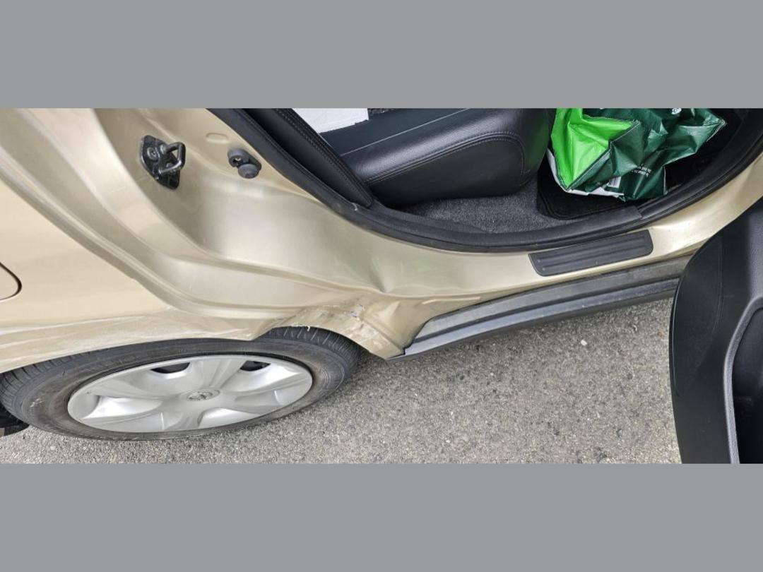 Photo '8' of Nissan Tiida Photo '8' of Nissan Tiida