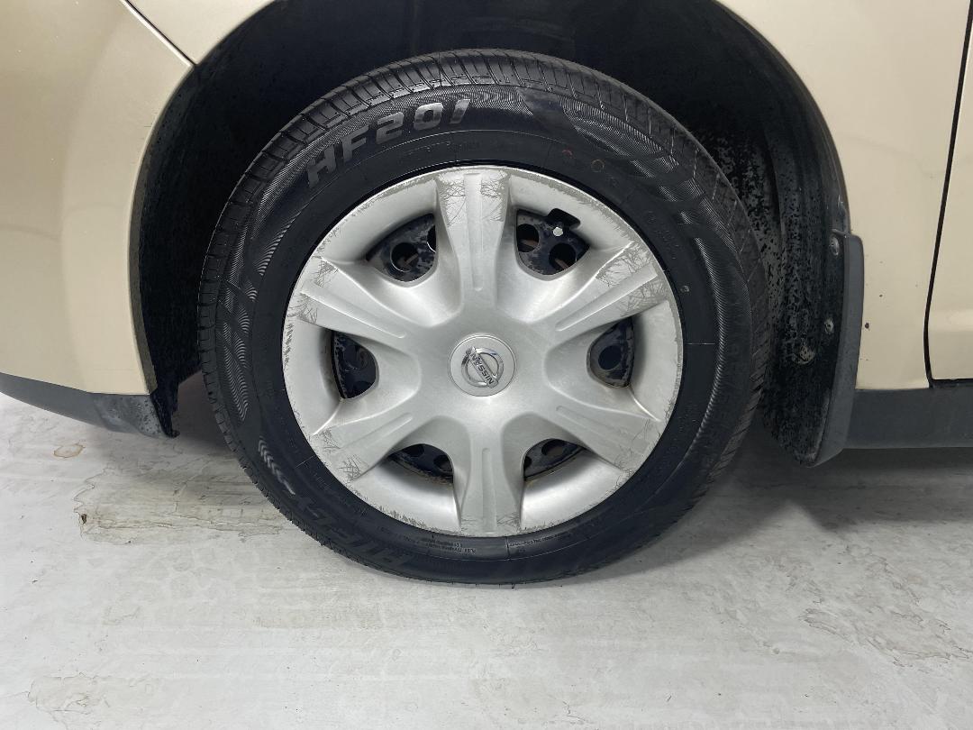 Photo '10' of Nissan Tiida Photo '10' of Nissan Tiida