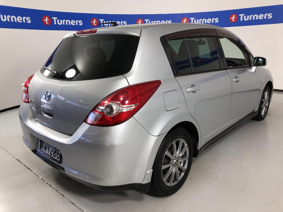 Photo '7' of Nissan Tiida Photo '7' of Nissan Tiida