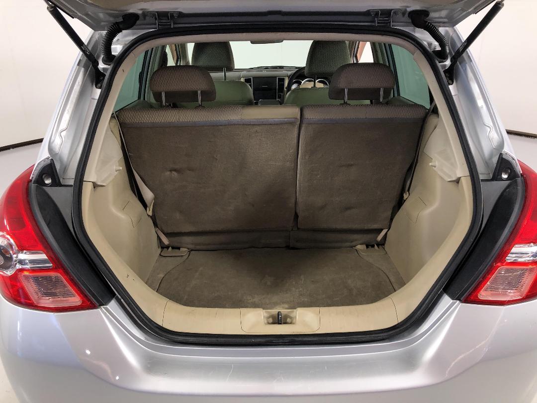 Photo '14' of Nissan Tiida Photo '14' of Nissan Tiida