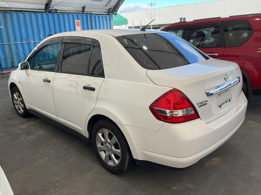 Photo '10' of Nissan Tiida Latio 1500 Photo '10' of Nissan Tiida Latio 1500