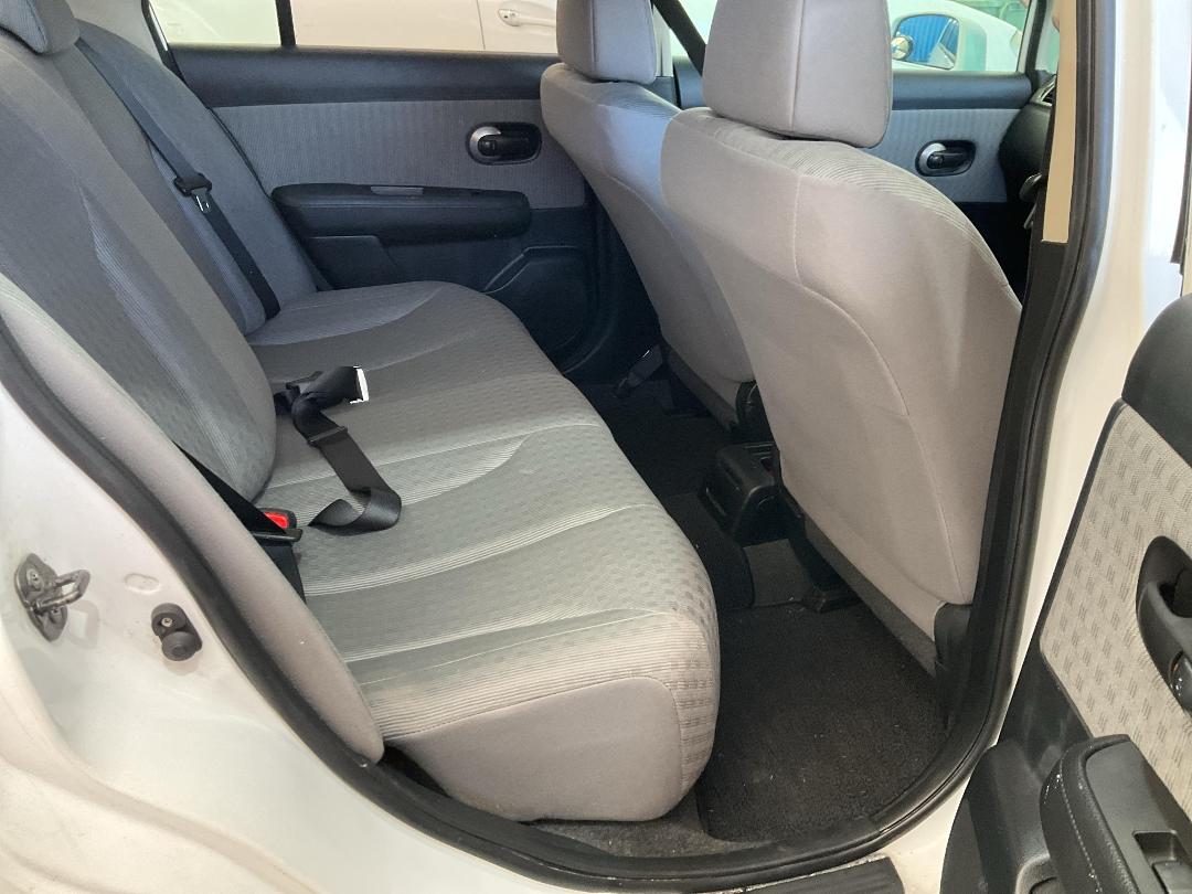 Photo '18' of Nissan Tiida Latio 1500 Photo '18' of Nissan Tiida Latio 1500