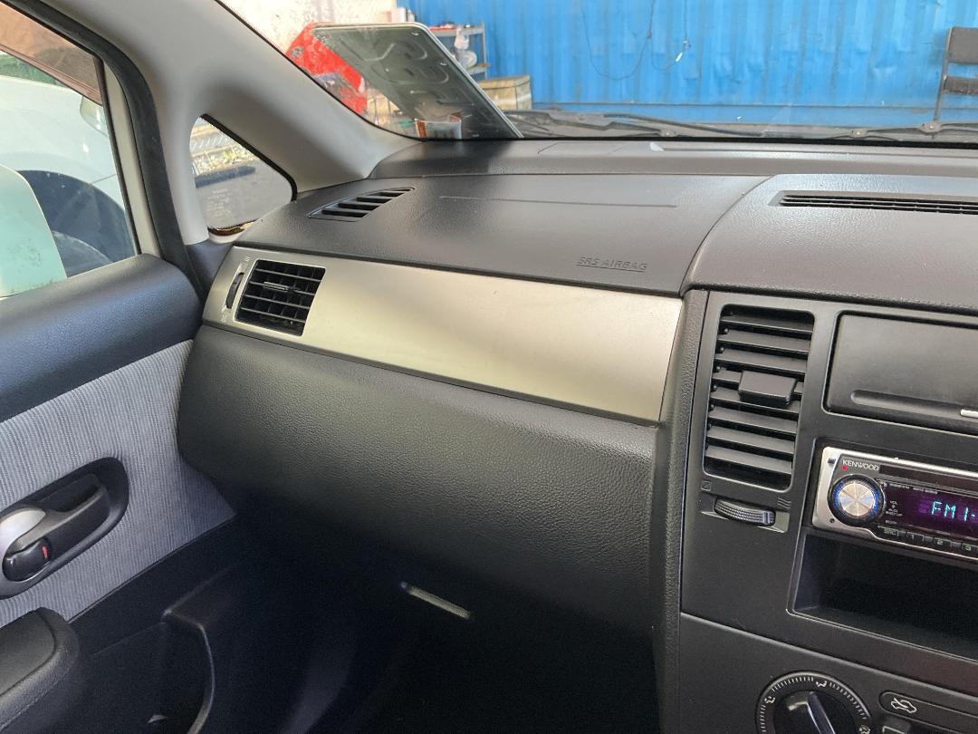 Photo '21' of Nissan Tiida Latio 1500 Photo '21' of Nissan Tiida Latio 1500