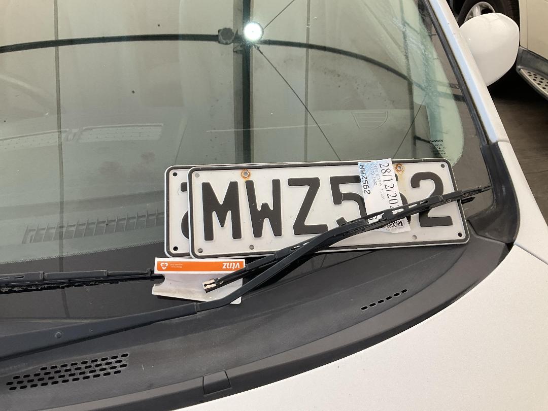 Photo '24' of Nissan Tiida Latio 1500 Photo '24' of Nissan Tiida Latio 1500