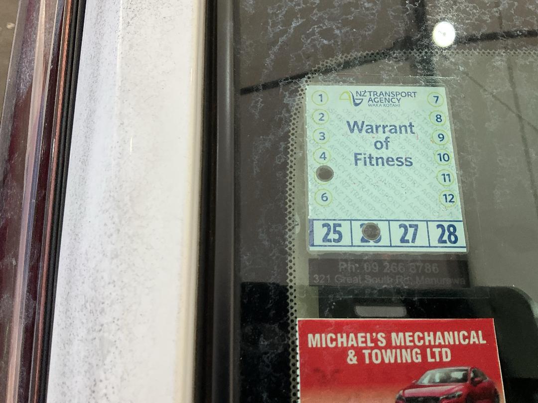 Photo '25' of Nissan Tiida Latio 1500 Photo '25' of Nissan Tiida Latio 1500