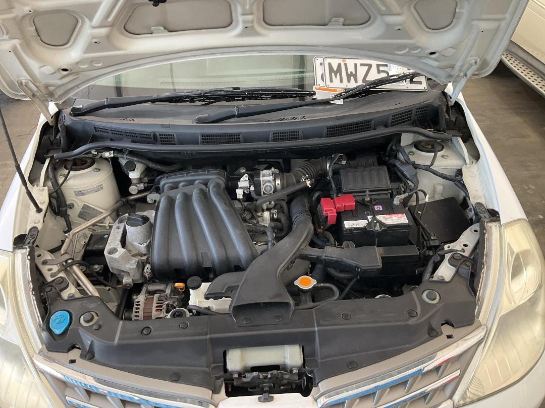 Photo '27' of Nissan Tiida Latio 1500 Photo '27' of Nissan Tiida Latio 1500