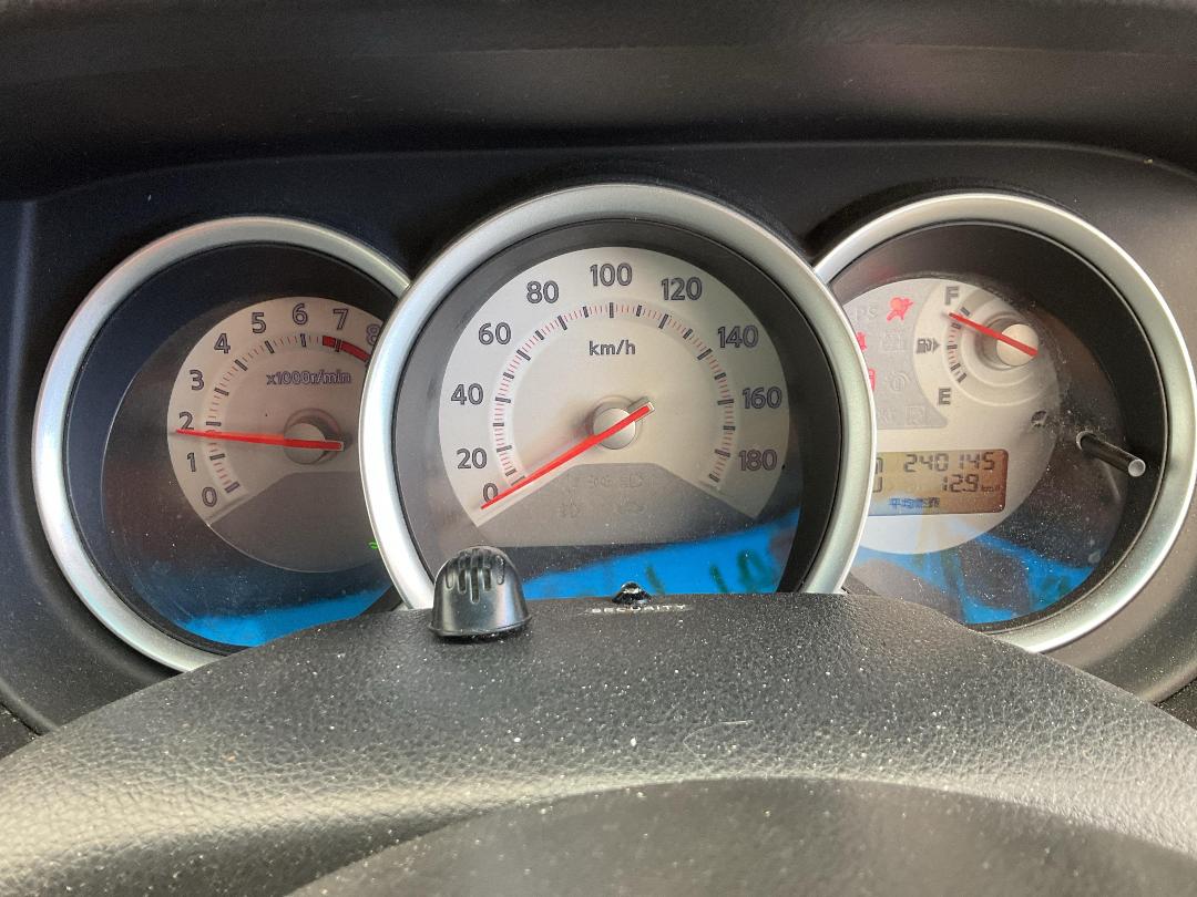 Photo '24' of Nissan Tiida 1500 Photo '24' of Nissan Tiida 1500