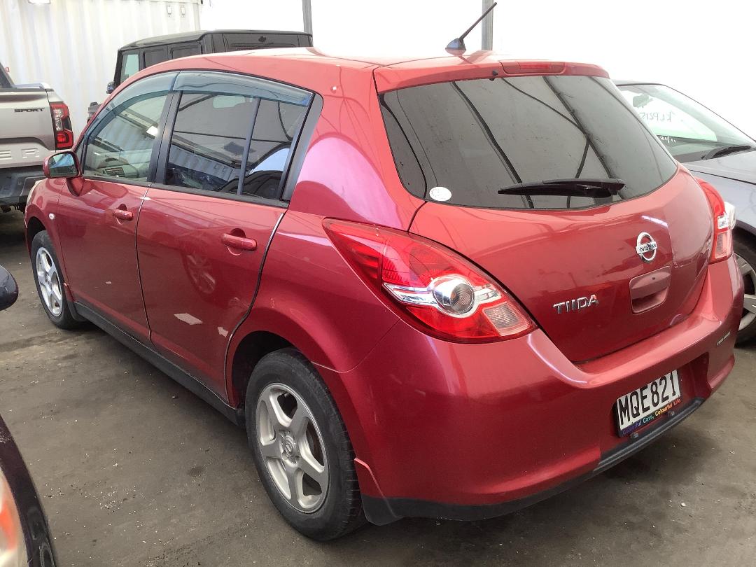 Photo '4' of Nissan Tiida Photo '4' of Nissan Tiida