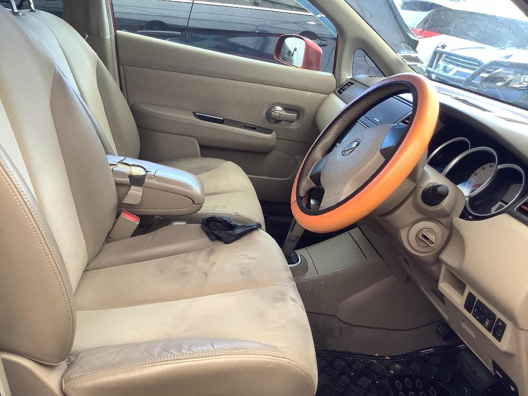 Photo '8' of Nissan Tiida Photo '8' of Nissan Tiida