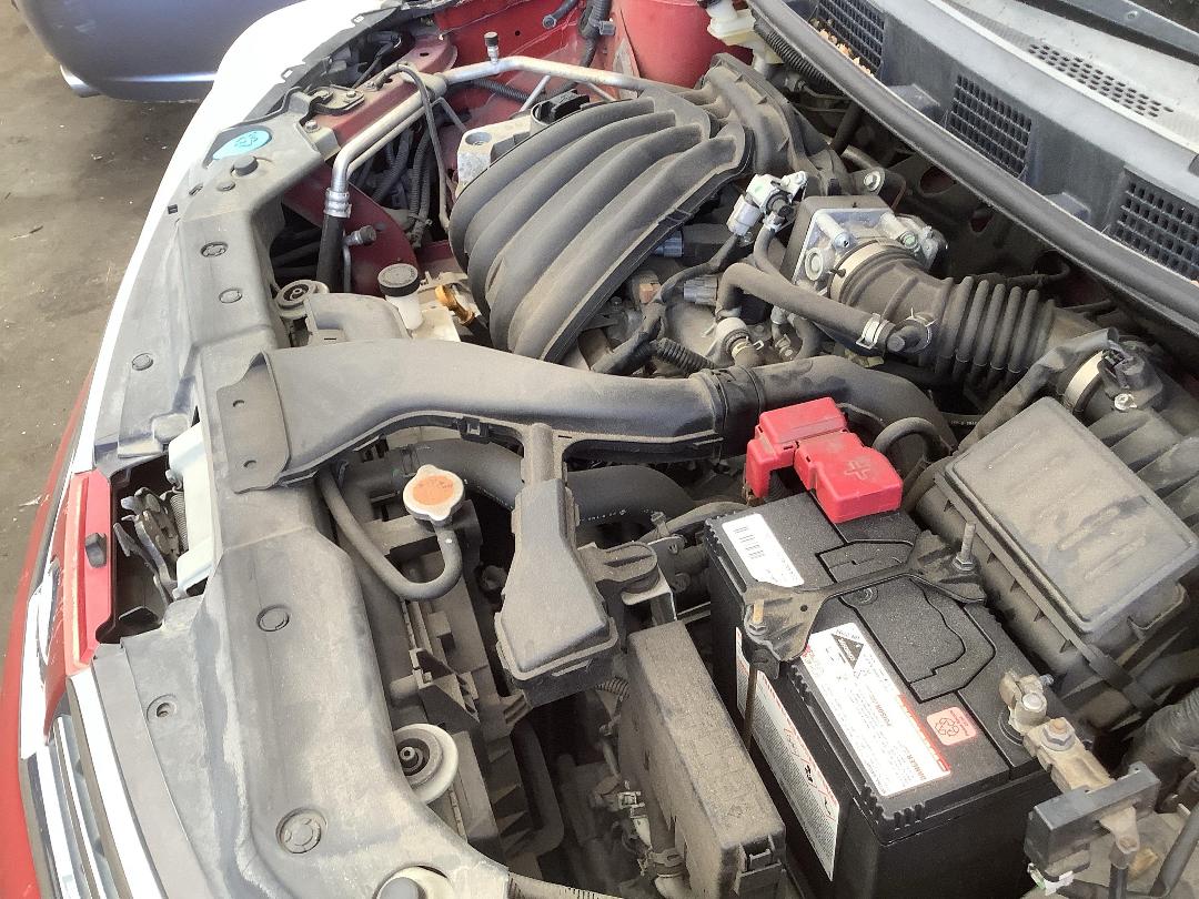 Photo '10' of Nissan Tiida Photo '10' of Nissan Tiida