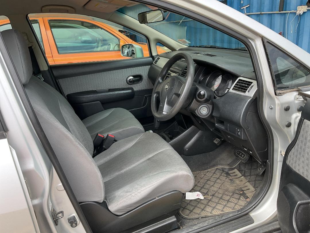 Photo '10' of Nissan Tiida Latio