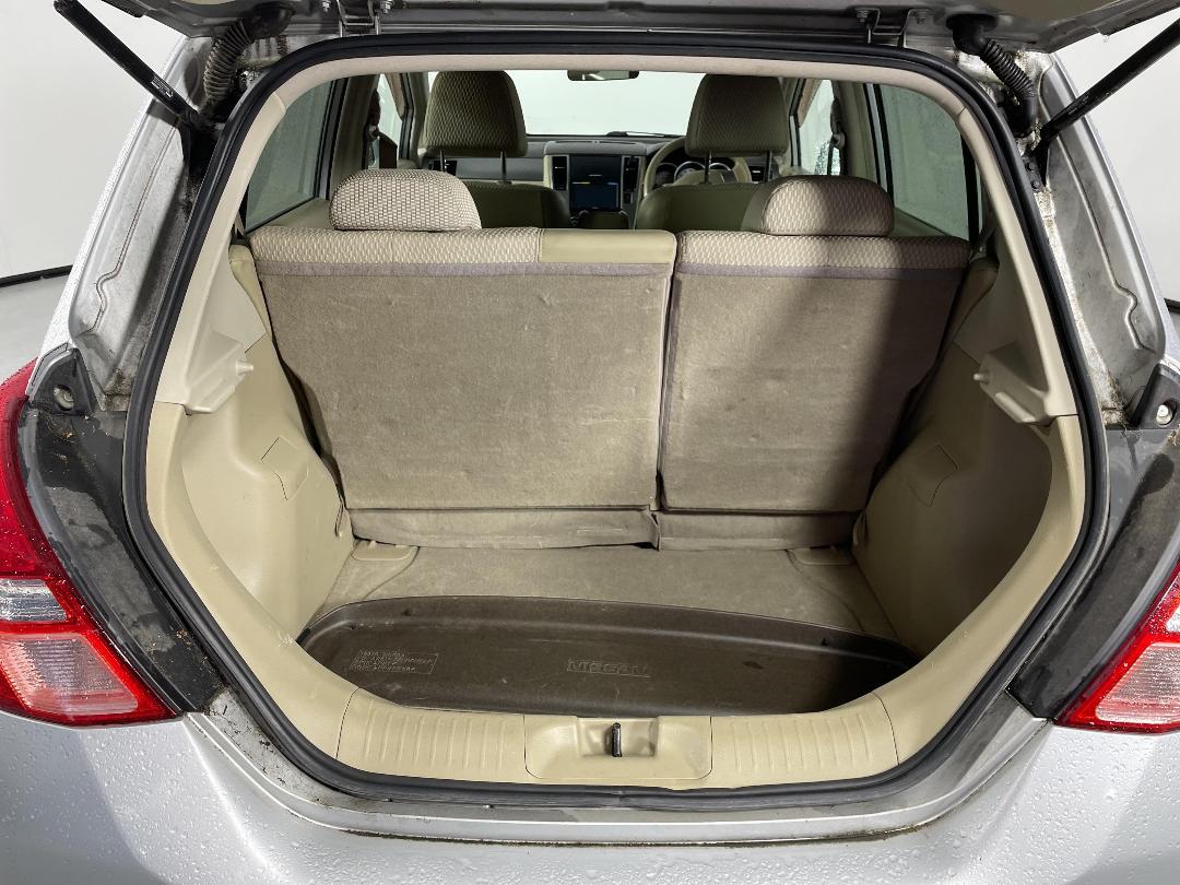 Photo '14' of Nissan Tiida Photo '14' of Nissan Tiida