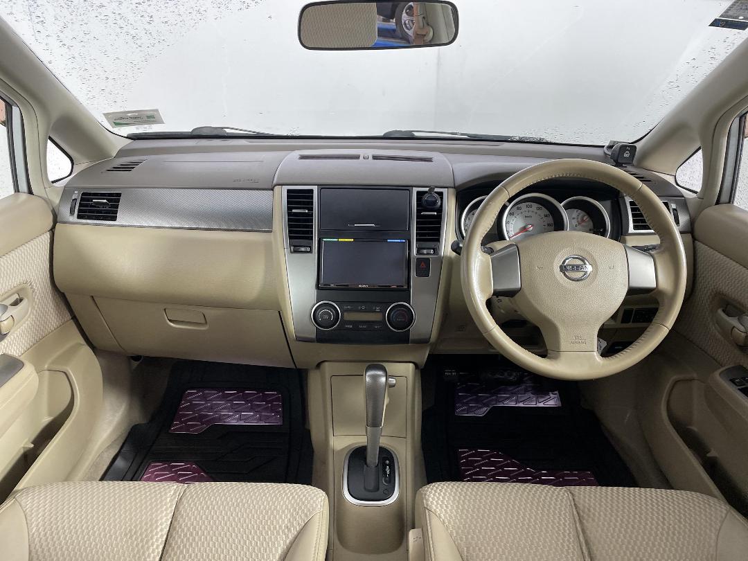 Photo '17' of Nissan Tiida Photo '17' of Nissan Tiida