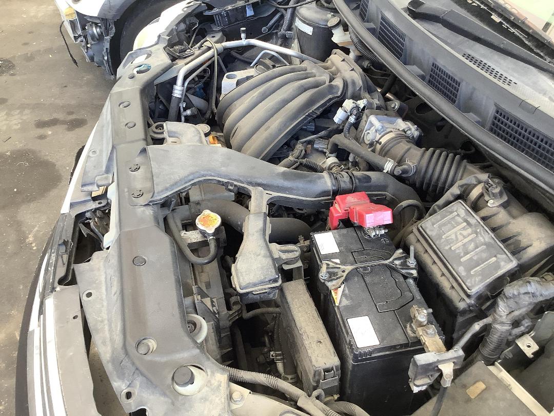 Photo '10' of Nissan Tiida