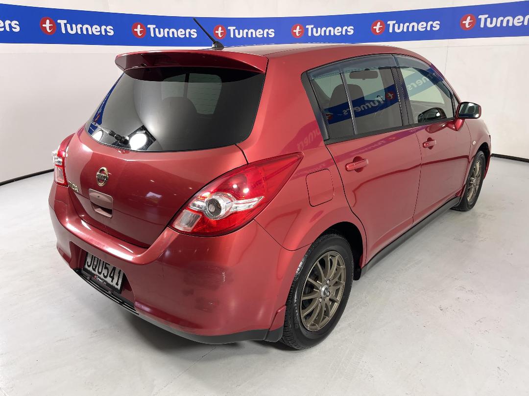 Photo '7' of Nissan Tiida Photo '7' of Nissan Tiida