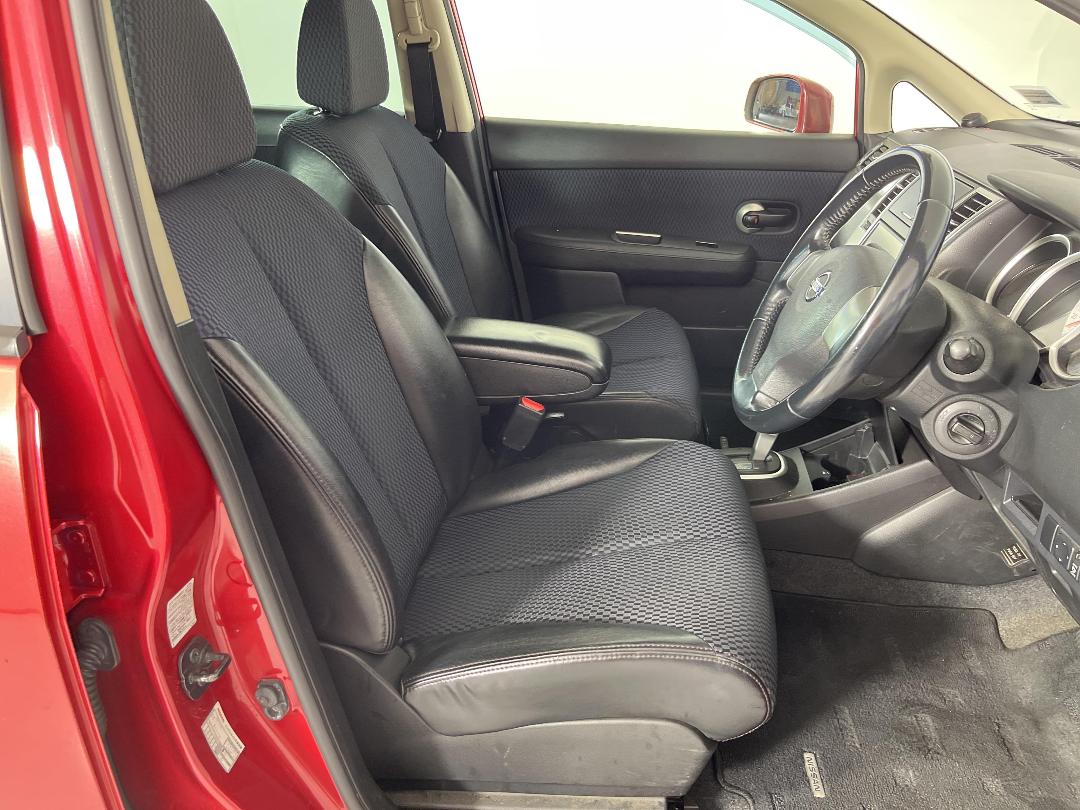 Photo '16' of Nissan Tiida Photo '16' of Nissan Tiida