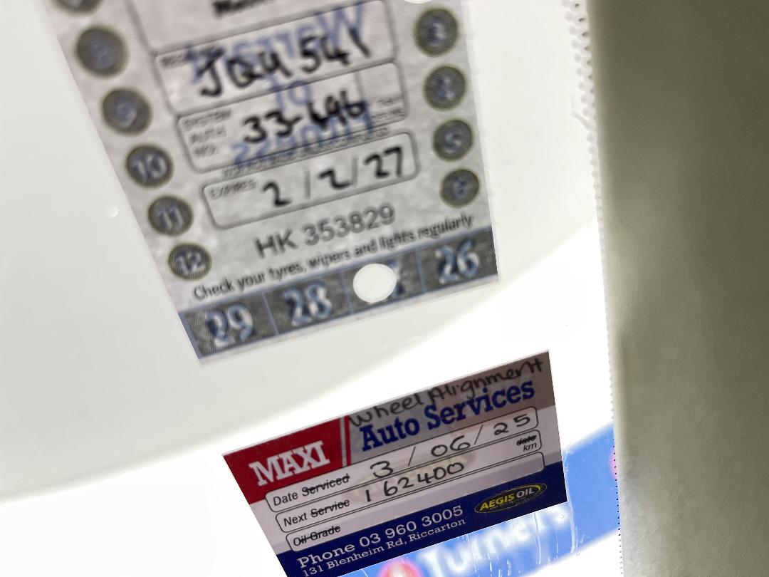 Photo '23' of Nissan Tiida Photo '23' of Nissan Tiida