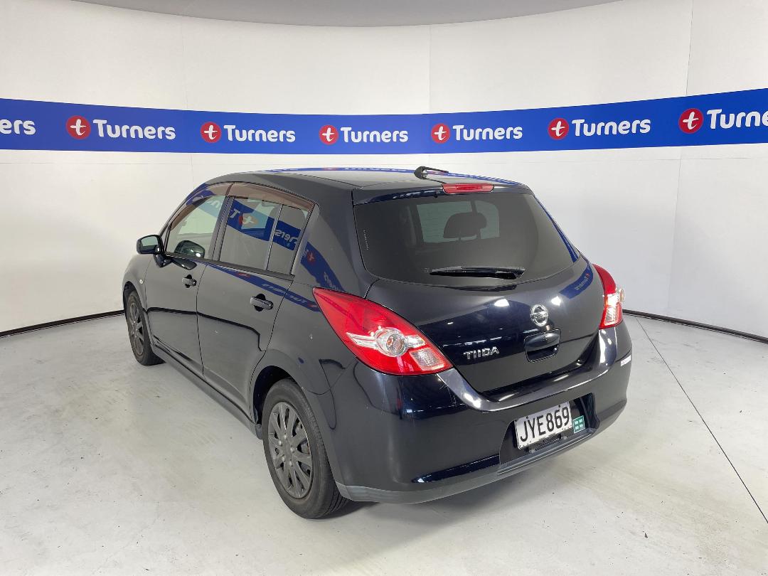 Photo '10' of Nissan Tiida Photo '10' of Nissan Tiida