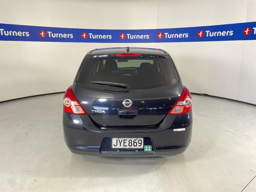 Photo '9' of Nissan Tiida Photo '9' of Nissan Tiida