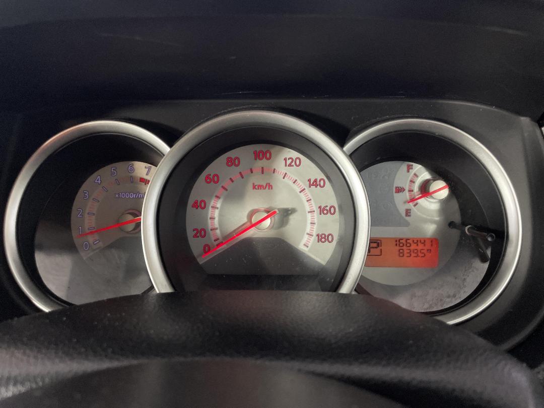 Photo '15' of Nissan Tiida Photo '15' of Nissan Tiida