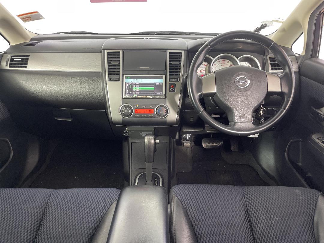 Photo '19' of Nissan Tiida Photo '19' of Nissan Tiida