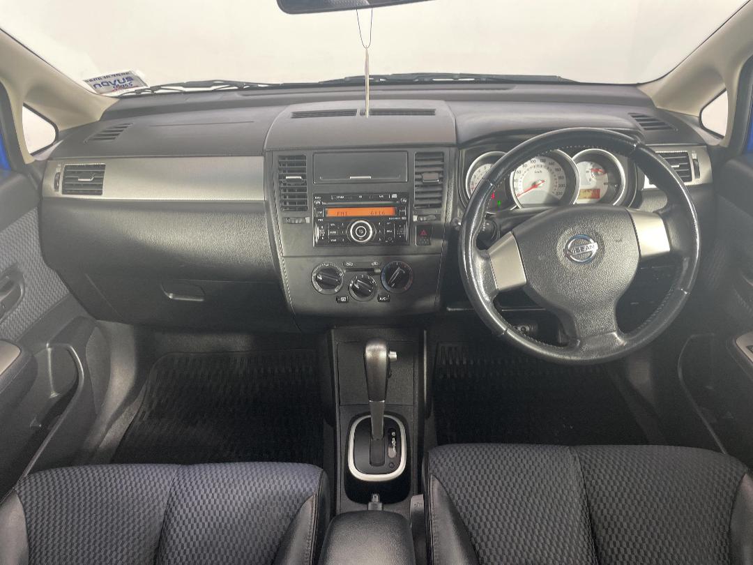 Photo '17' of Nissan Tiida