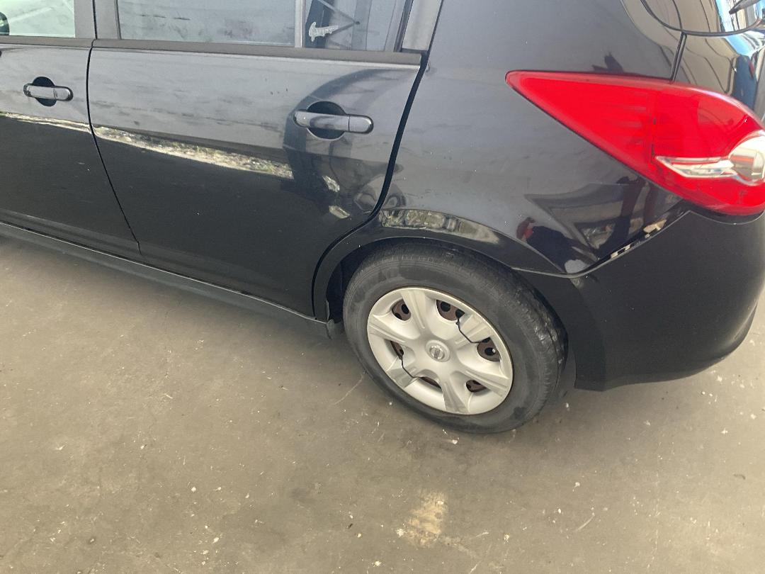 Photo '10' of Nissan Tiida