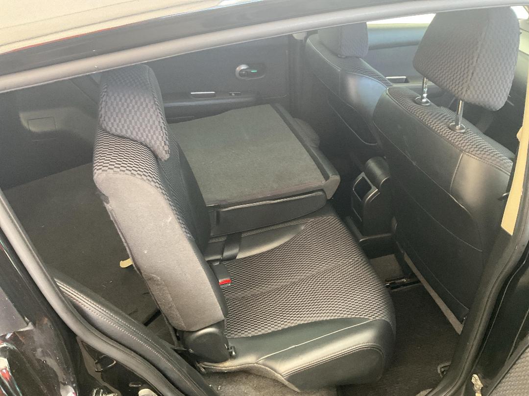 Photo '19' of Nissan Tiida