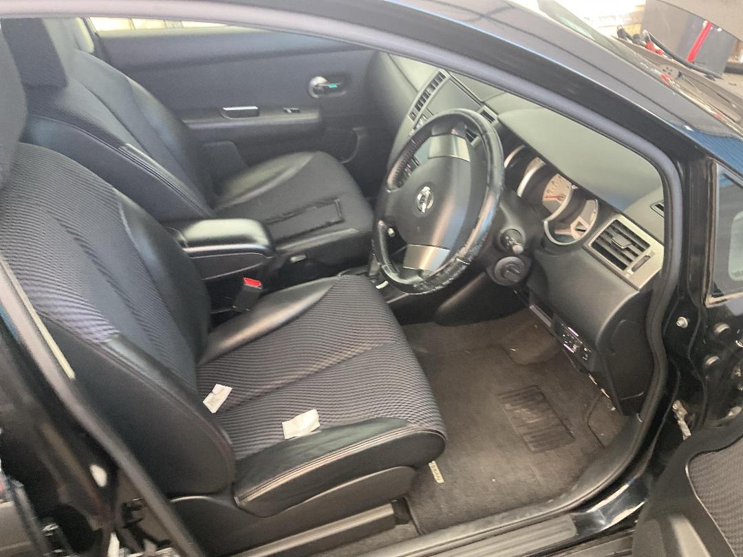 Photo '18' of Nissan Tiida