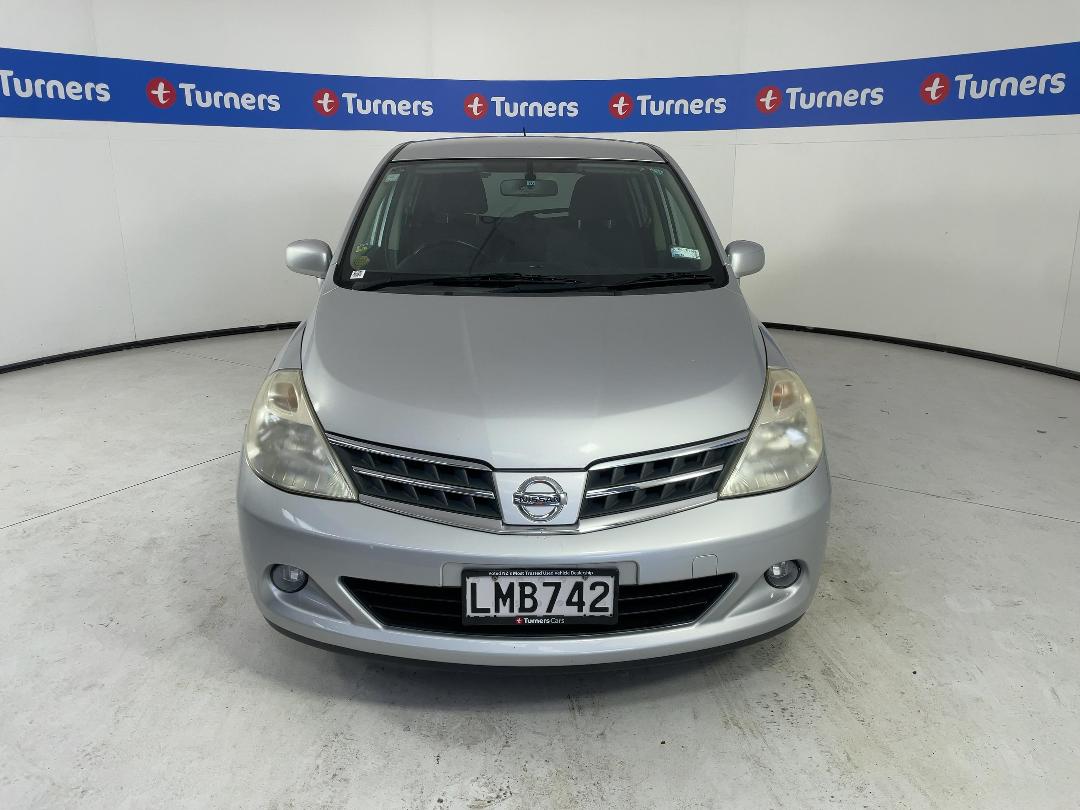 Photo '2' of Nissan Tiida