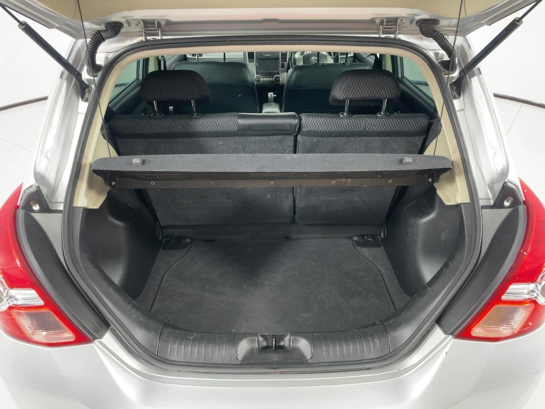 Photo '14' of Nissan Tiida