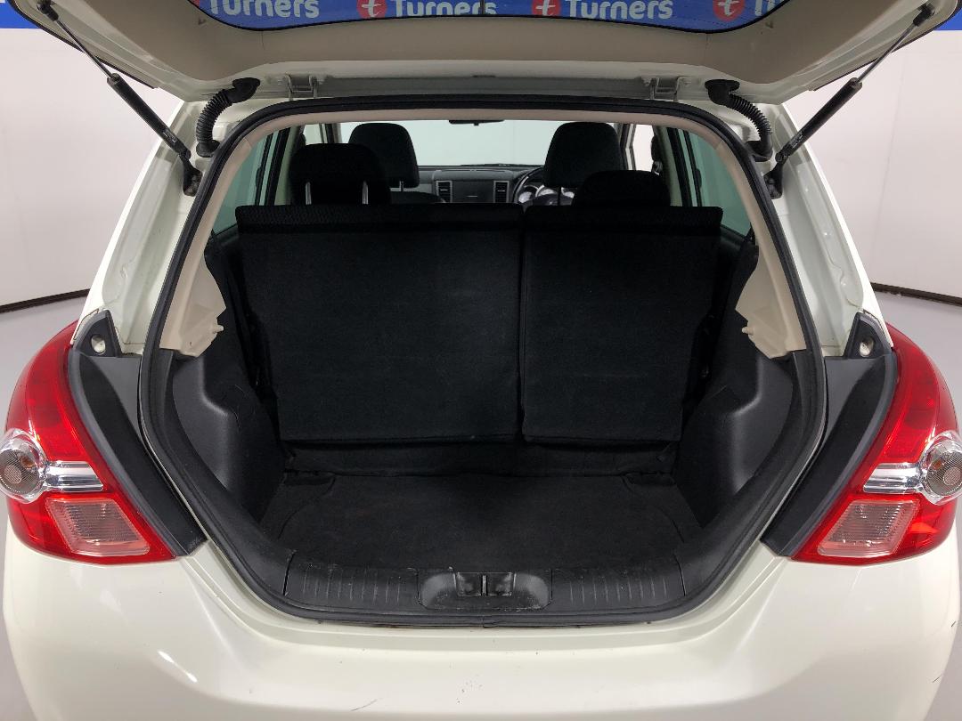 Photo '14' of Nissan Tiida