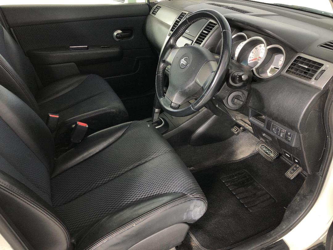 Photo '16' of Nissan Tiida