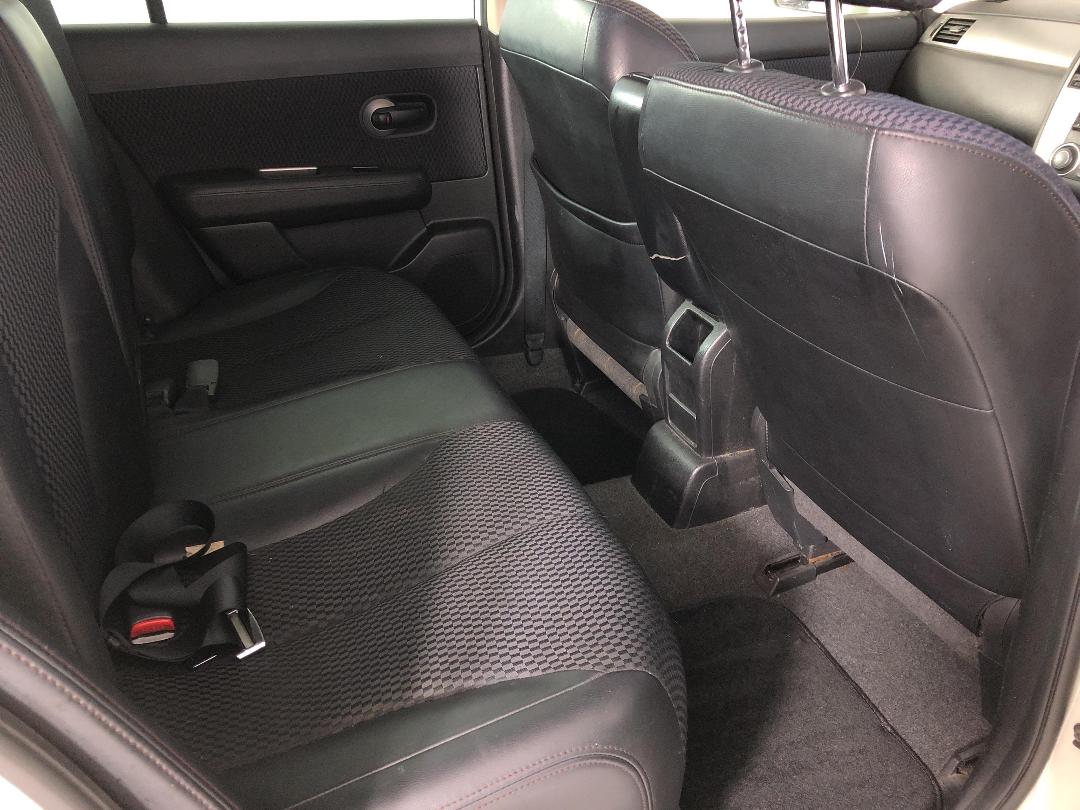 Photo '20' of Nissan Tiida