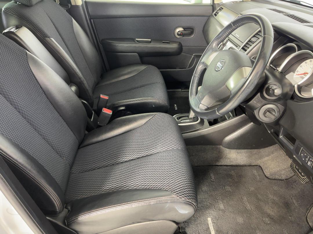 Photo '16' of Nissan Tiida