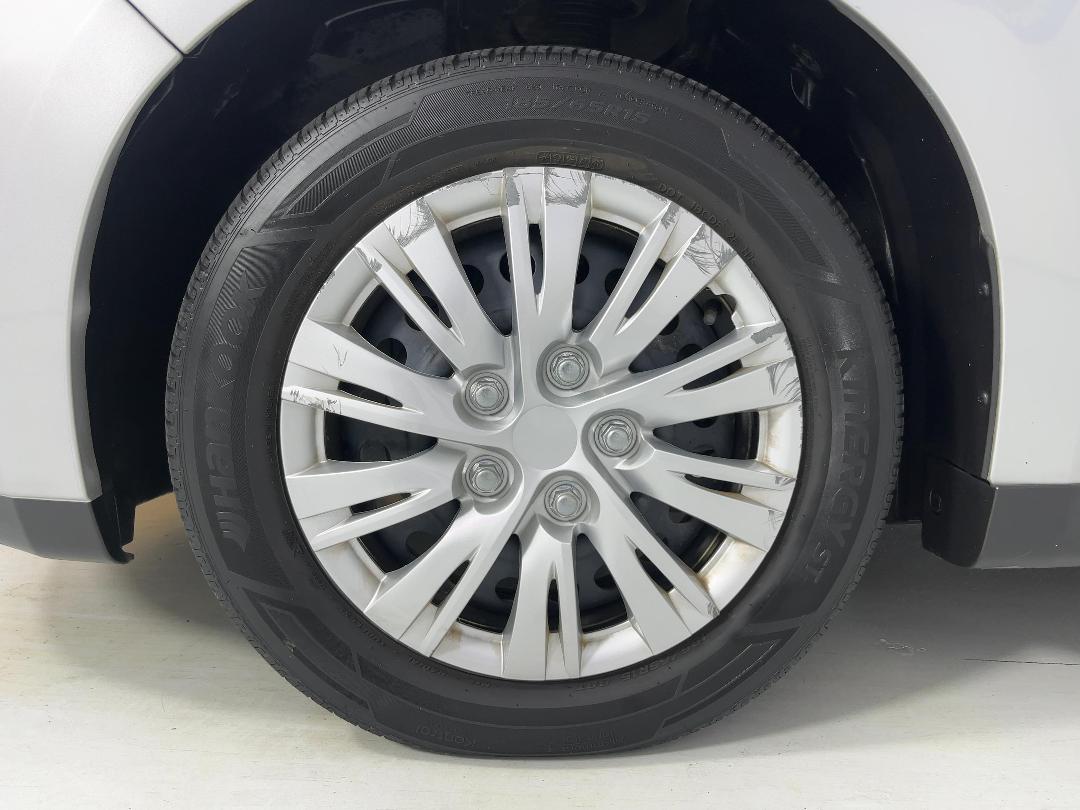 Photo '10' of Nissan Tiida