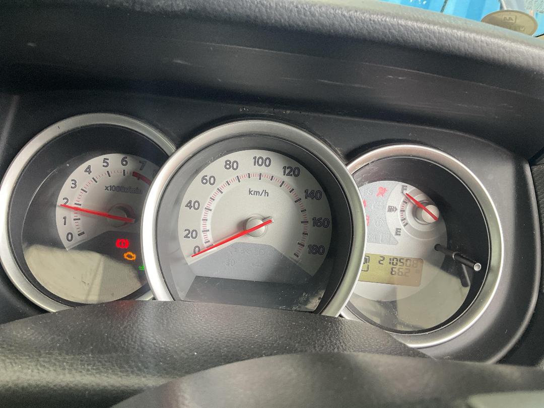 Photo '22' of Nissan Tiida