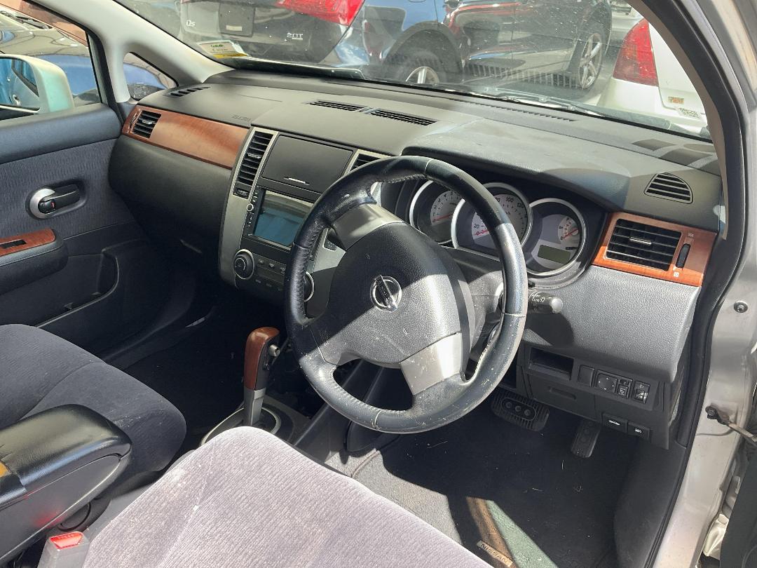 Photo '22' of Nissan Tiida Latio