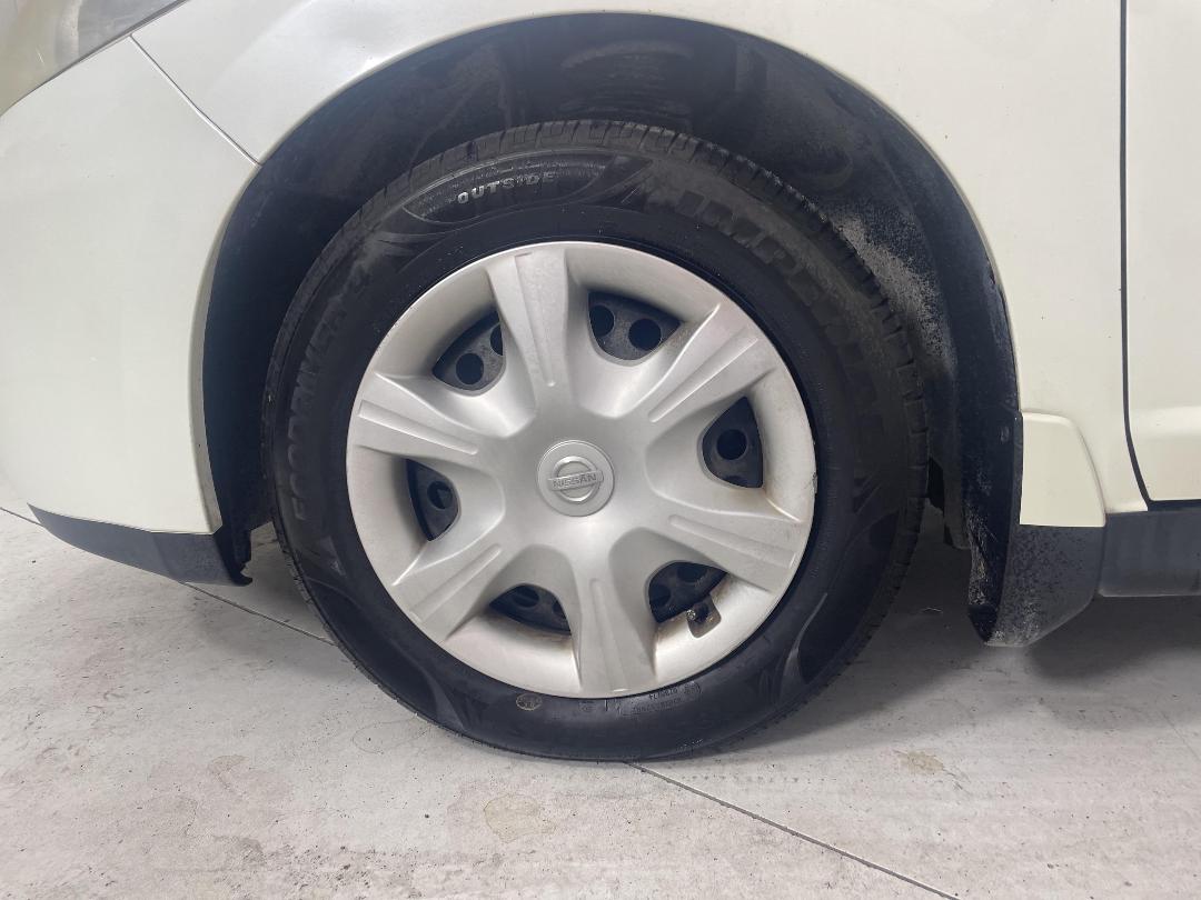 Photo '10' of Nissan Tiida